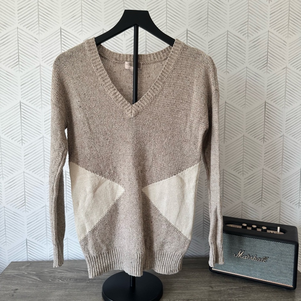 Women’s Beige & Cream V-Neck Sweater